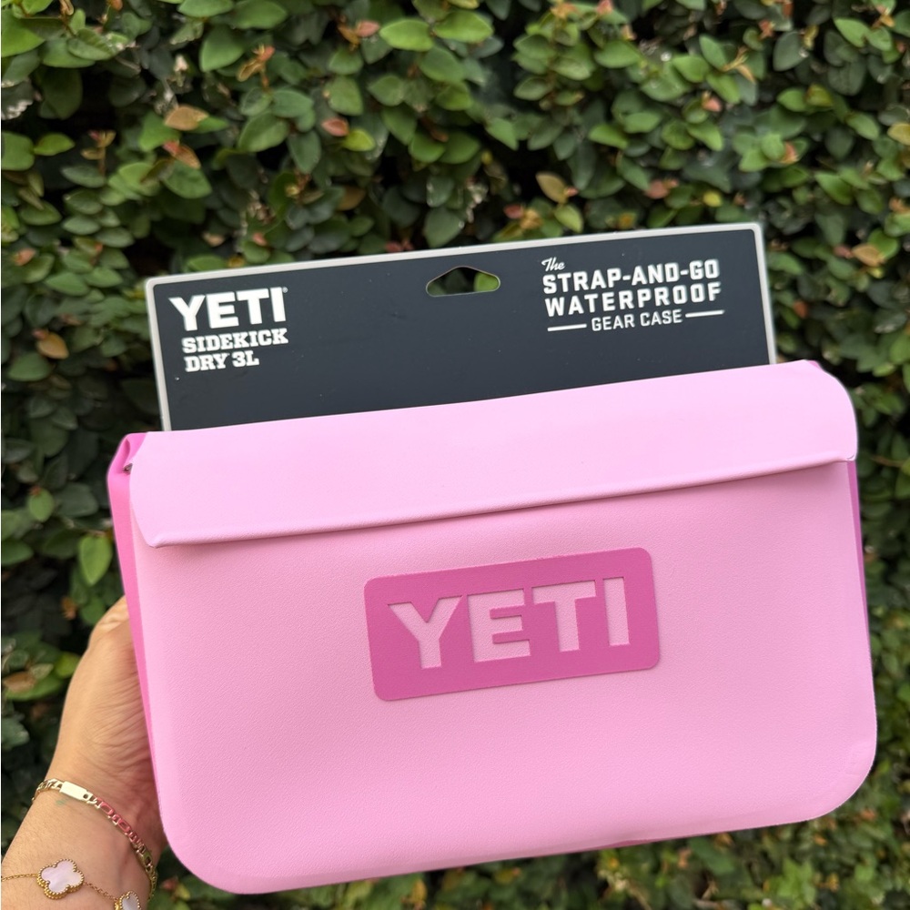 ✨SOLD✨YETI sidekick dry 3L waterproof case 💖POWER PINK 💖 RARE